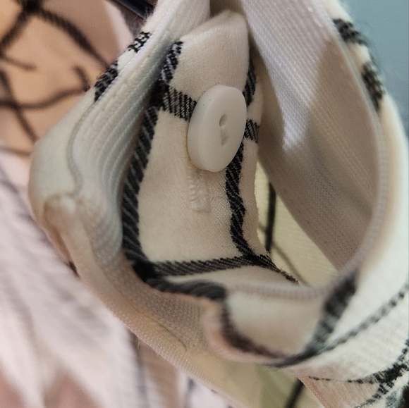 Women's Sara Campbell white pants with black stripes size M - Picture 4 of 10